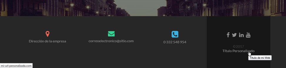 Texto y enlace personalizado en el pie de página